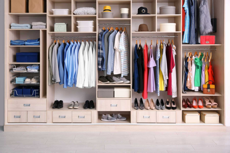 4個(gè)簡單步驟，讓衣柜更美觀、更科學(xué)